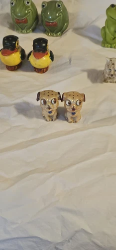 Antique Salt And Pepper Shakers - Imagen 6 de 10