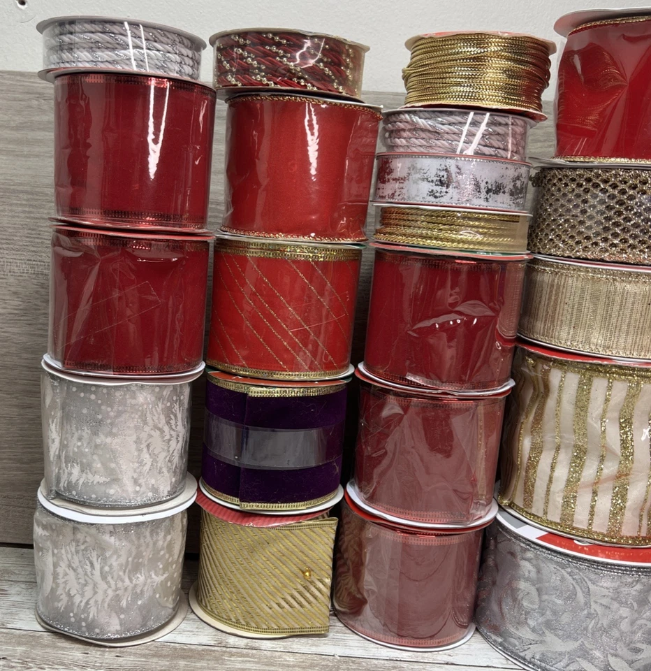 Huge Lot of 31 Assorted Christmas Ribbon - 100's of Yards - Velvet, Wired, Cord - Image 4 of 4