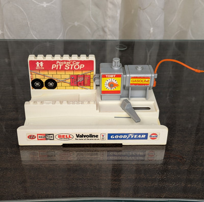 VTG TOMY Pocket Car World Pit Stop Gasoline Good Year Valvoline STP Gulf- Works!