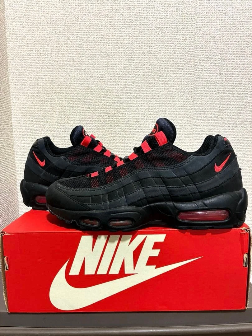Nike Air Max 95 Black Laser Crimson for Sale | Authenticity