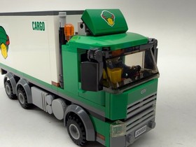 LEGO CITY: Cargo Truck (60020) 100% Complete w/Manuals