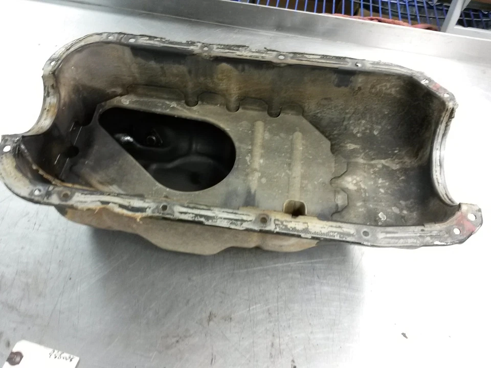 Panela de óleo do motor para 90-95 Dodge Caravan 3.0 - Imagem 3 de 4