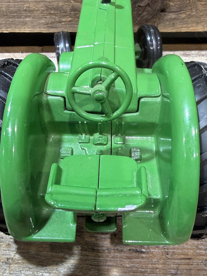 ERTL, John Deere, 1949-1954 Model R Tractor, Series II, 1:16 Scale ...