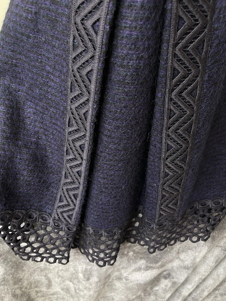 Anna Sui Designer Dress 2006 Runway Look #22 Tweed Purple Sheath S 4 V Neck Wool - Image 4 of 4