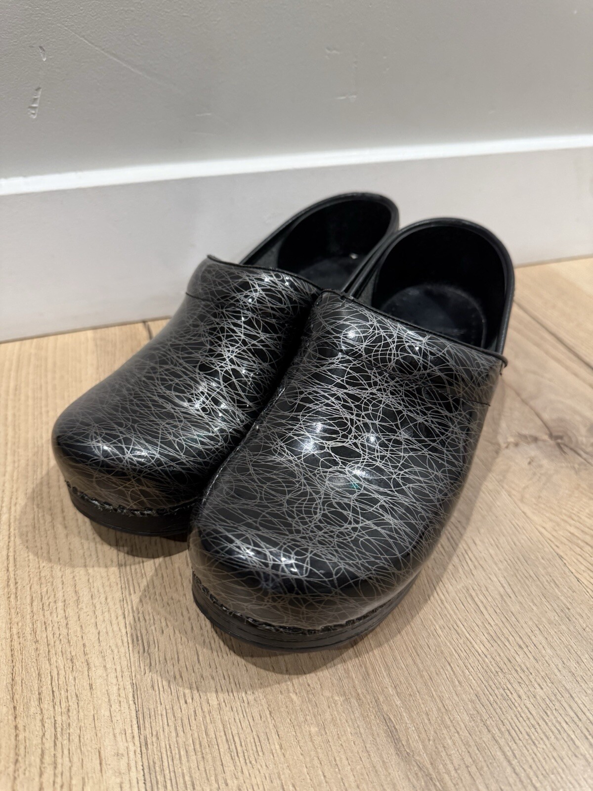 DANSKO Women's Leather Silver Scribble Black Clogs US 6.5-7 EU 37-image