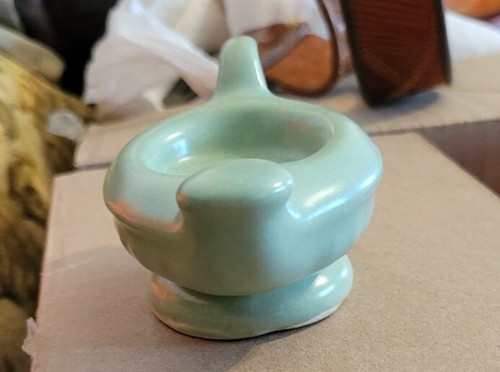 VINTAGE SMALL POTTERY ALLADIN GENIE LAMP SHAPED CANDLE HOLDER? - Imagen 2 de 7
