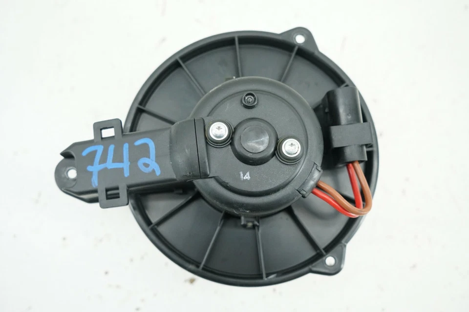 奥迪 Allroad C5 01-05 Hvac 交流电加热器鼓风机电机 4B1820021B — 第 4/4 张图片