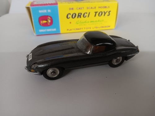 Corgi 307 restaurierter E Type Roadster mit abnehmbarem Hardtop in gratis Reprobox - Bild 1 von 9