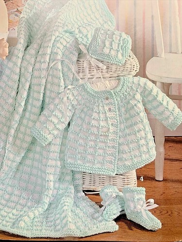 Precious Layette 6 Months Bonnet Jacket Booties & Blanket Knitting Pattern COPY - Picture 3 of 4
