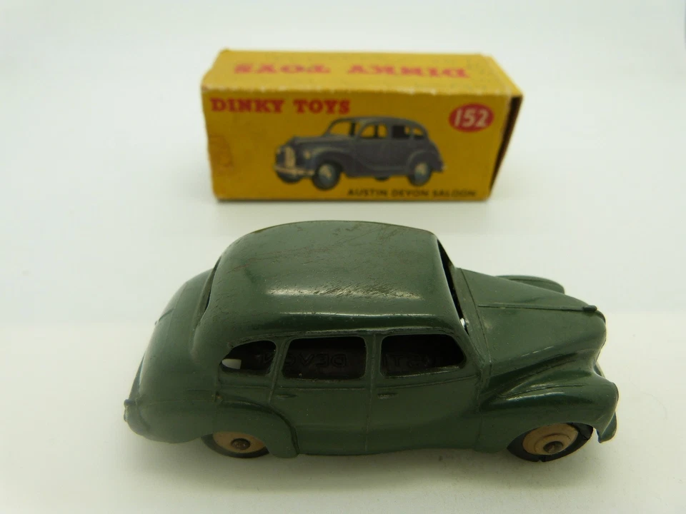 Dinky 152 Austin Devon Saloon Green Faun Hubs in Original Box - image 2 of 4