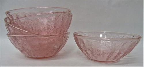 5 Vintage Depression Jeannette Pink Floral Poinsettia Berry Bowls u561