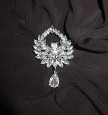Crystal Rhinestone Floral Wreath Brooch Pear Drop Dangle Silver Glam Pin SPARKLE
