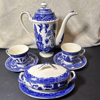 Vintage Blue Willow Tea Set Japan Teapot Cups Saucers Covered Tureen 7pc