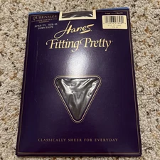Hanes Fitting Pretty Control Top Pantyhose 4X Day Sheer Sandalfoot Town Taupe