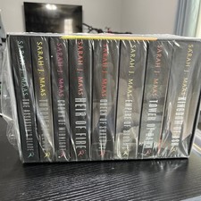Throne of Glass by Sarah J. Maas Box Set (Pap...