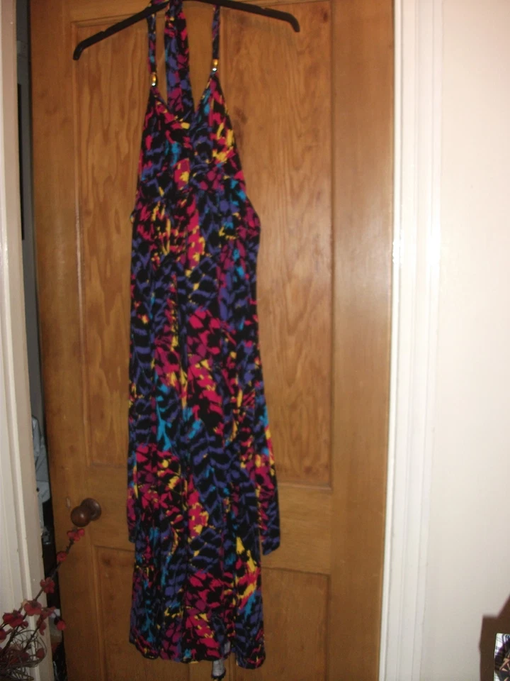 NEW LOOK HALTER NECK DRESS SIZE 14 - Image 1 of 3