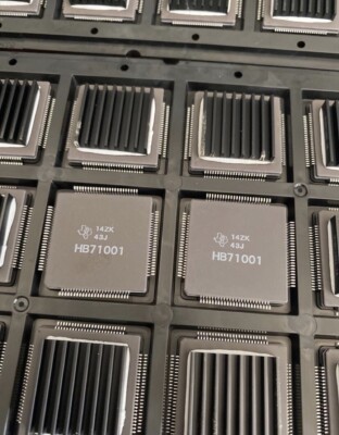 New Hitachi HB71001 HB71001WJ Antique Microprocessor x 1pc