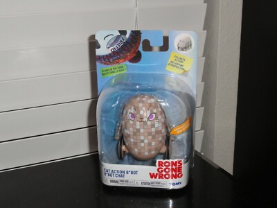 TOMY RON'S GONE WRONG CAT ACTION B-BOT 3'' GLOWS & PULLBACK ACTION (BOX DAMAGE)