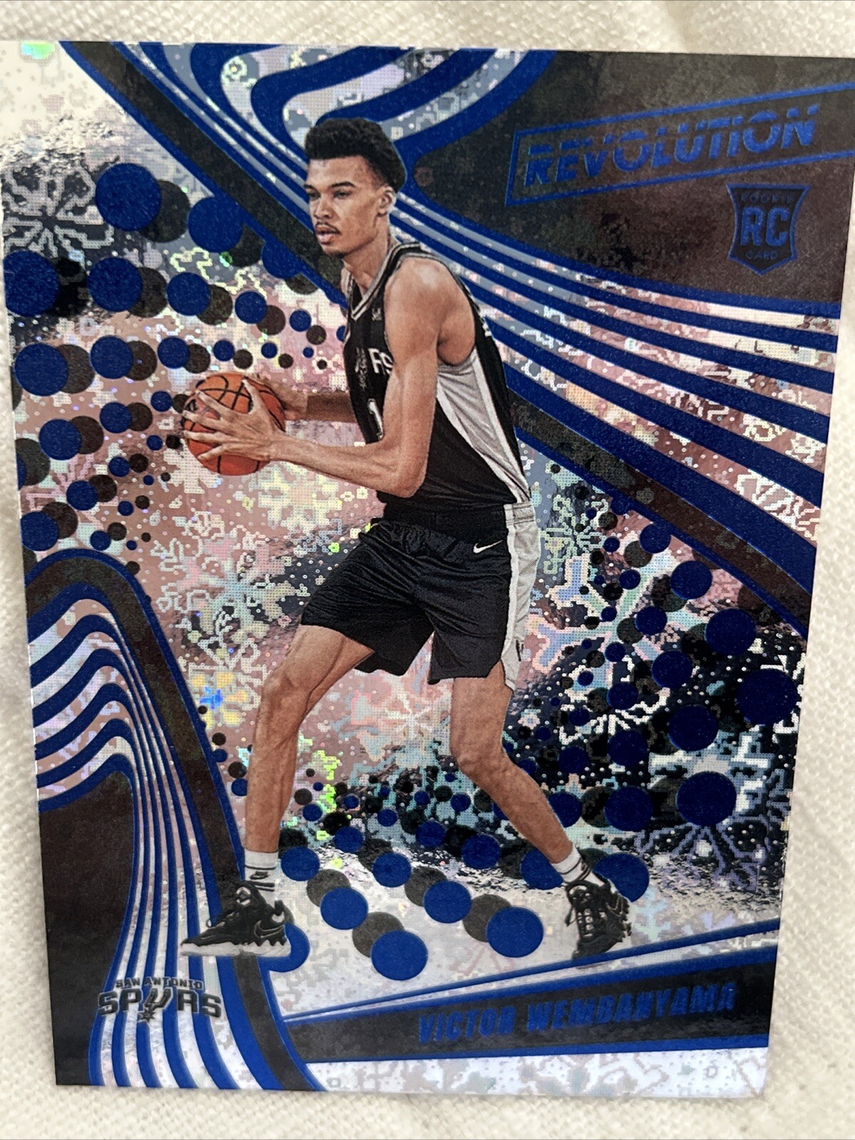 2023-24 Panini Revolution #104 Victor Wembanyama Snowflake Winter Rookie RC (A)