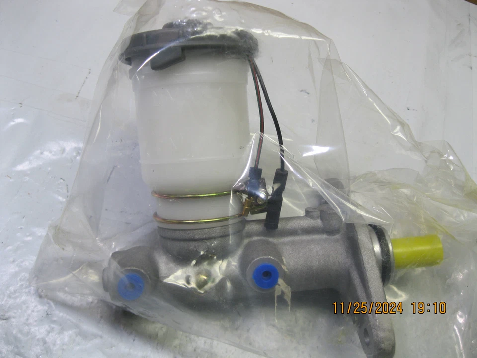 Carquest Wearever Brakes MCA39426 Brake Hydraulics - Brake Master Cylinder Foto 3 de 4