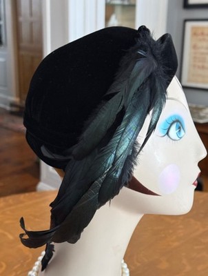 Vintage 1940's-50's Black Velvet hat w/ Amazing Raven feathers Macys New York