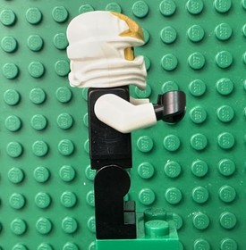 Lego Ninjago Zane Minifigure the Final Battle Robes njo0076 set 70504