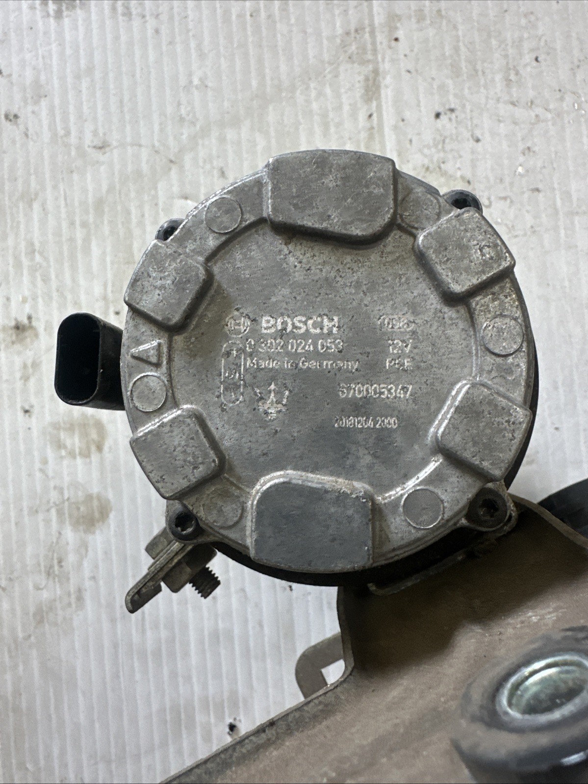 14-19 Maserati Ghibli M157 Auxiliary Secondary Electric Water Pump 670005347 OEM