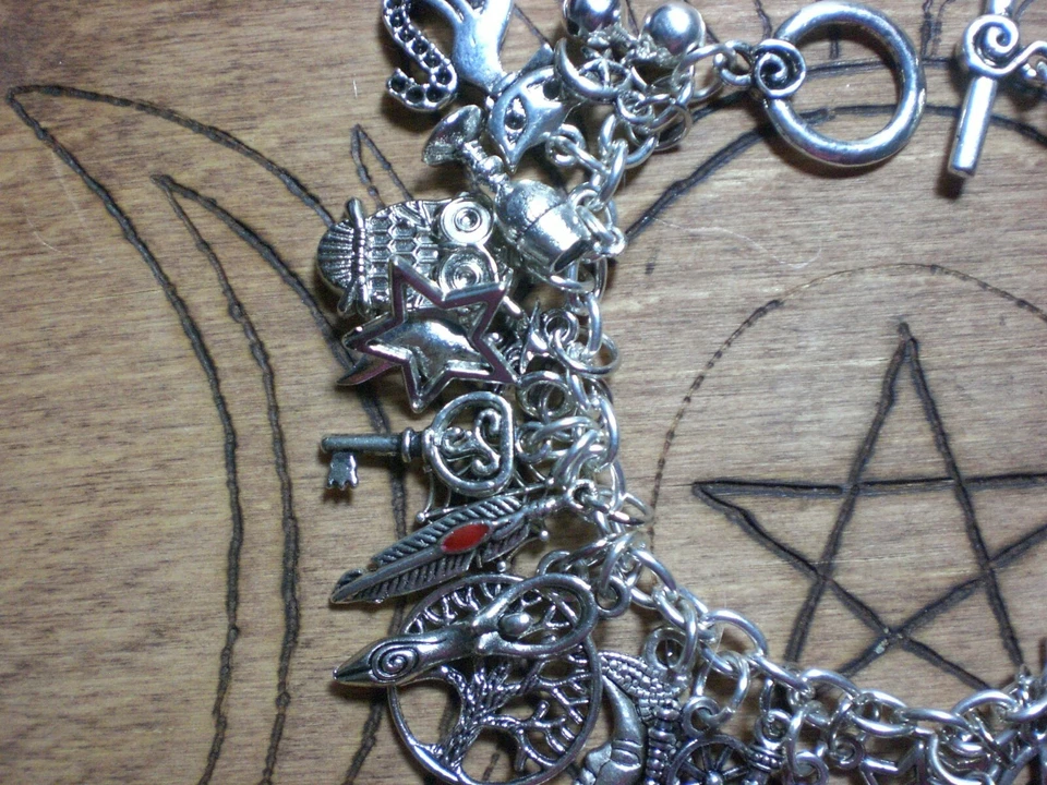 Wicca Bruja Pagana 38 Dijes Pulsera Gato Pentagrama Estrella Árbol Athame Cáliz Dijes Foto 4 de 4