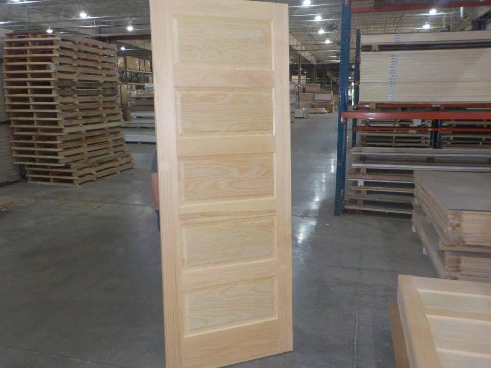 Puertas interiores de núcleo sólido de 5 paneles de pino transparente artesano grado de mancha Foto 3 de 4