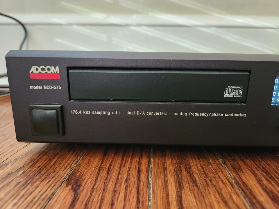 Adcom GCD-575 Compact Disc CD Player 176.4 kHz Dual D/A Converters - Image 2 of 4