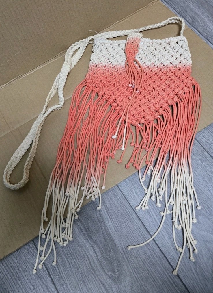BNWOT MISS SELFRIDGE SHOULDER MESSENGER CORAL CROCHET TASSEL BAG NEW  STUNNING