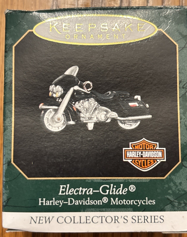 Vintage 1999 hallmark Harley Davidson 1998 Electra glide motorcycle ornament