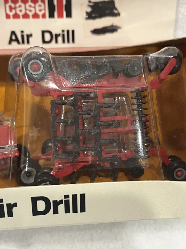 ERTL Case IH Air Drill 1:64 Scale Stock #444 Die-Cast NEW - Image 3 of 4