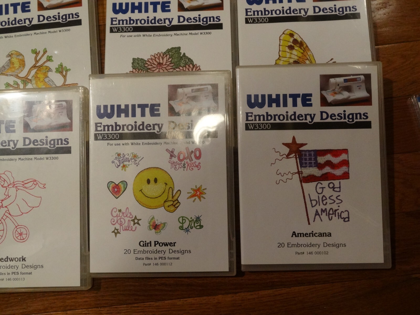 White W3300 Sewing Embroidery Machine with Manual & 11 Cards Embroidery