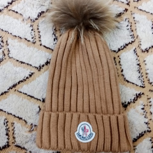 Moncler Hat Brown with Pom Pom Made of Fox Fur Free Size GRENOBLE.. - Picture 8 of 8