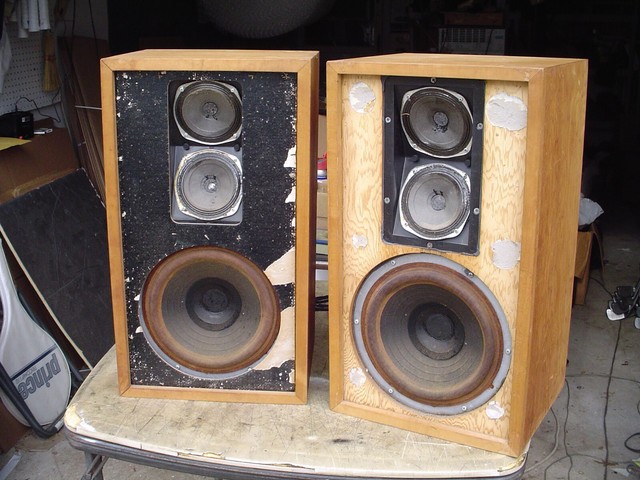 acoustic suspension subwoofer