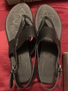 born black sandals size 8