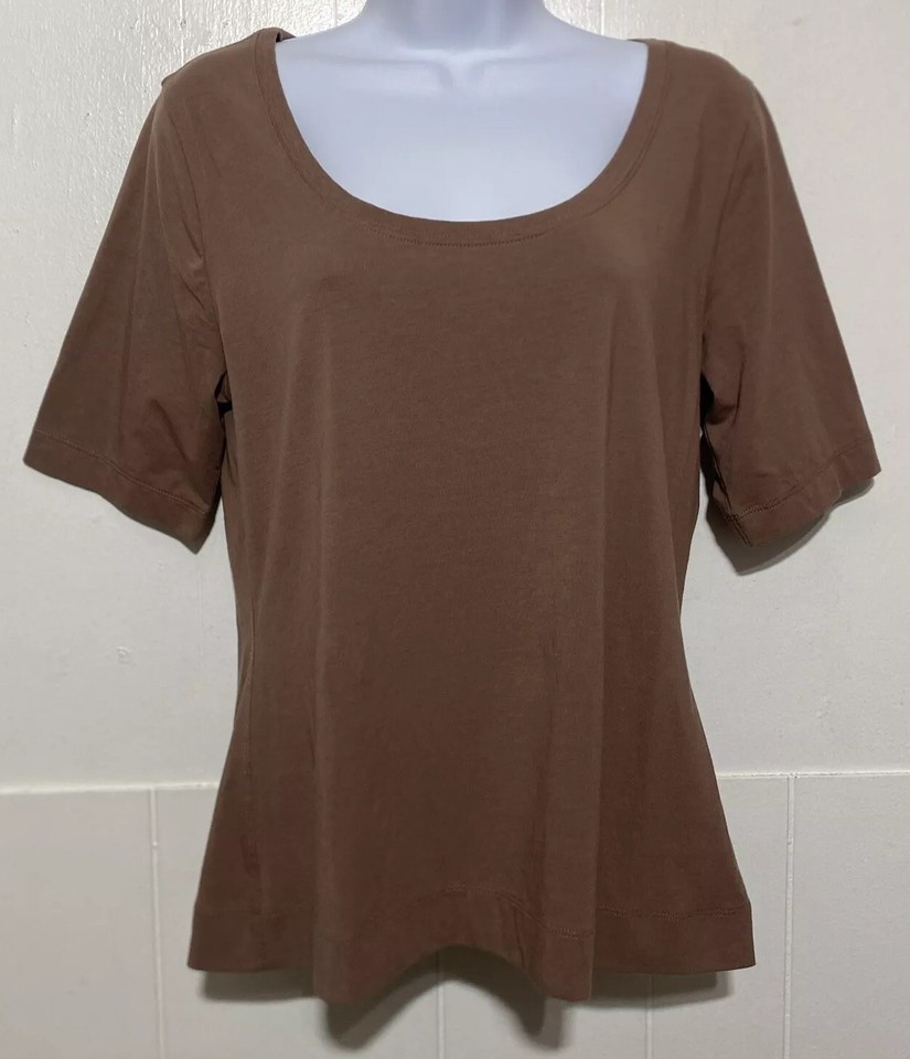 Athleta Outbound Scoop Tee Shirt Women Size M Rustic Beige Short Sleeve
