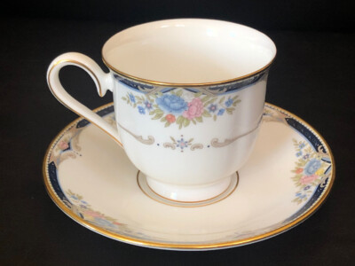 Lenox Debut Collection Fine Bone China ''Abigail'' Tea Cup and Saucer NWT