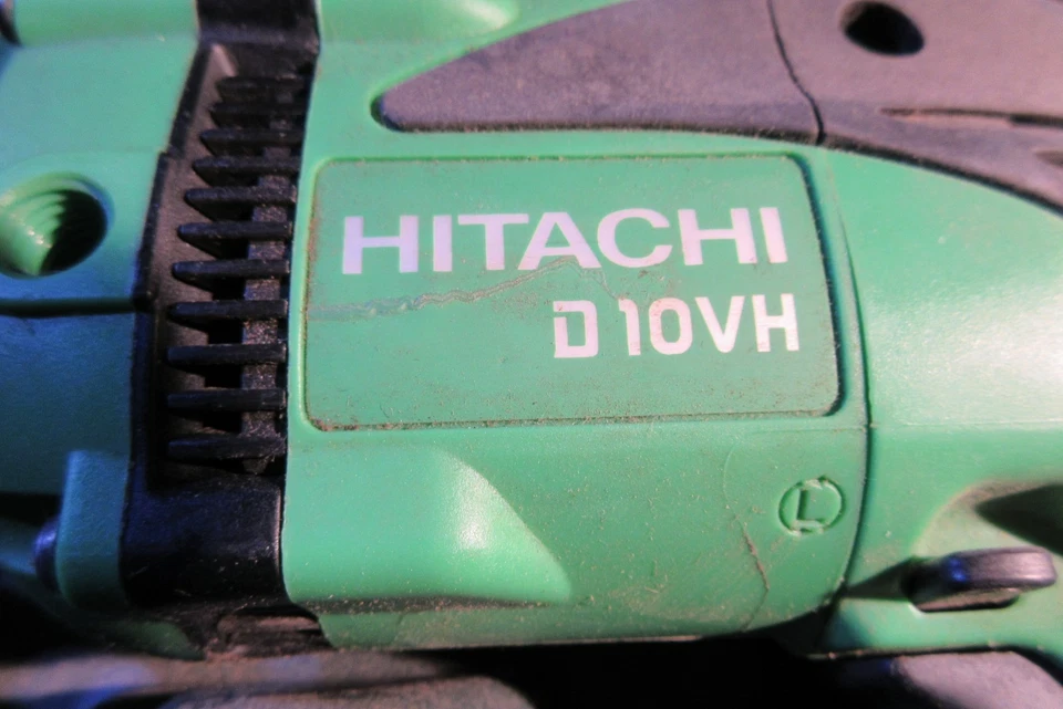 Taladro eléctrico Hitachi D10VH (120V) 3/8" portabrocas propiedad anterior en estuche de transporte Foto 2 de 4