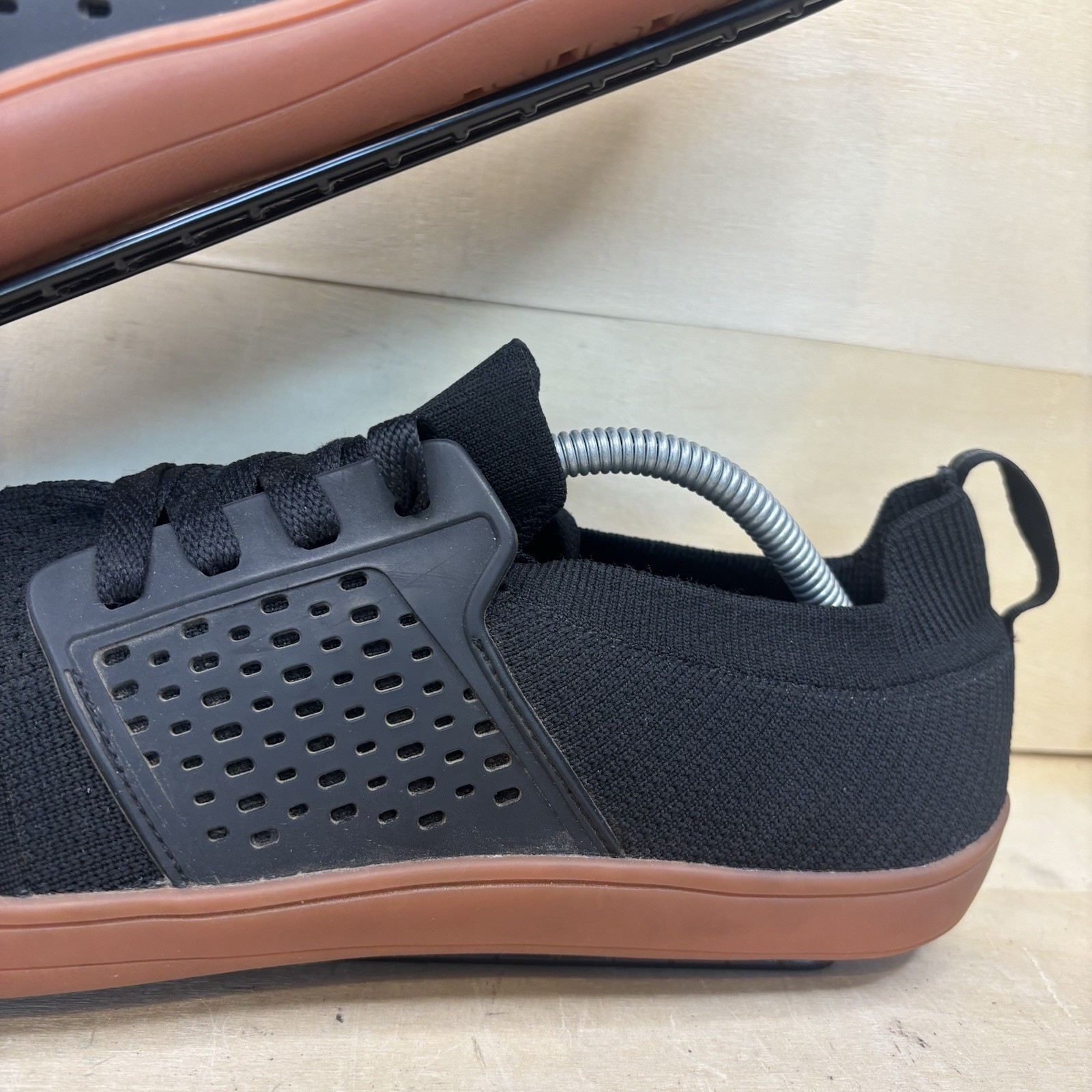 SAOLA Scarpe da ginnastica Hobibear a piedi nudi nere suola gomma uomo taglia 10 leggere