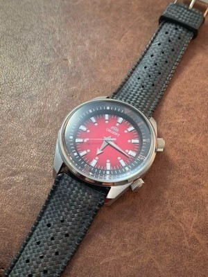 Orient NEO 70's Seventies Red Dial Broad Arrow watch w/Aftermarket Strap Tasted