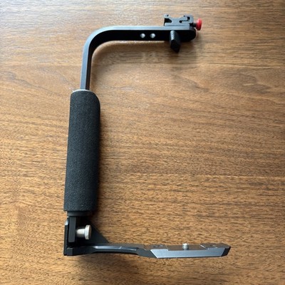 Stroboframe Dennis Reggie Flash (Standard Size) Bracket Vertical Clearance 8.5 
