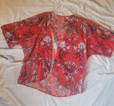 Red Kimono Top Features A Boho-inspired Floral Print  Open Front Design. Size L