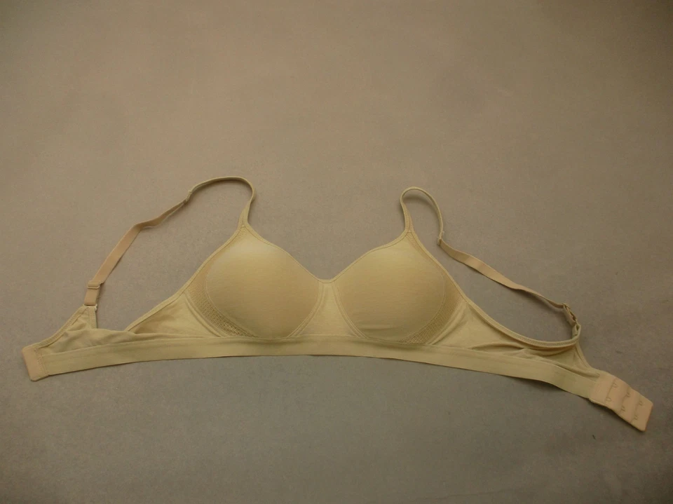 Sutiã Hanes tamanho M feminino bege forrado sem fio fecho traseiro Bralette 9S - Imagem 3 de 4