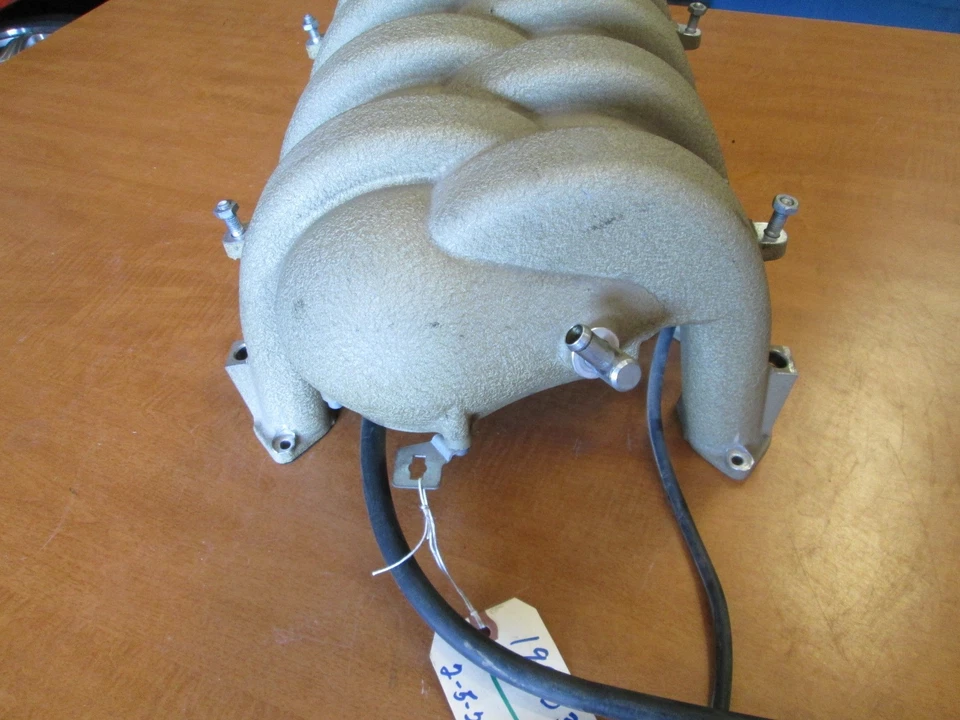 Maserati Coupe, Gransport entrada / coletor de sucção / peça plenum # 199039 - Imagem 4 de 4