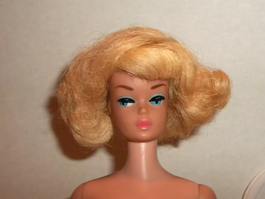1960S VINTAGE MISS BARBIE BLONDE RARE AMERICAN GIRL SIDE PART WIG ONLY STOCK J4