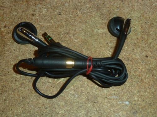 VINTAGE RARE SONY WALKMAN EARPHONES 