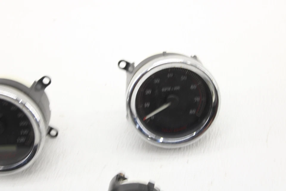 Harley Davidson Electra Glide Speedo 2004-2007 velocímetro aceite combustible conjunto medidor de aire Foto 3 de 4