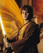 DEAN CHARLES CHAPMAN signed autograph 20x25cm THE ACOLYTE in person autograph
